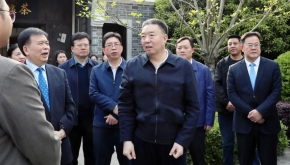 湖南省政协主席毛万春调研助推文科旅医融合发展工作，积极推动中医药产业链协同发展